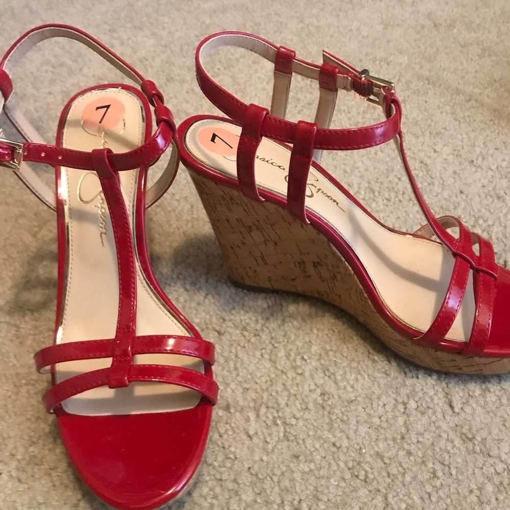 Beautiful red platform  👠 shoes